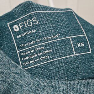 XS Figs Salta Seamless long sleeve. In Carribean Blue